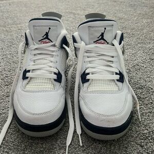 Jordan 4 Retro "Midnight Navy" White/Midnight Navy 6Y, fits women 7.5